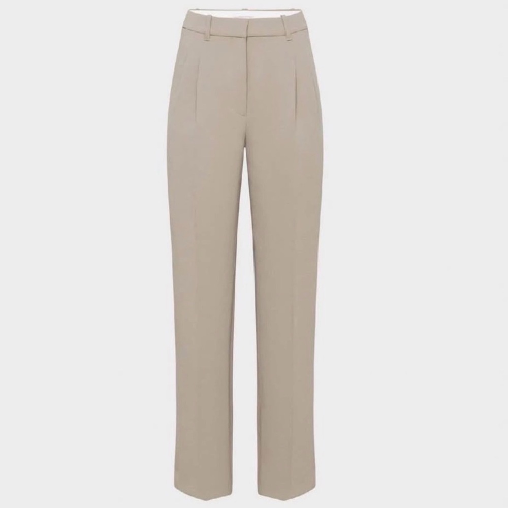 NWT Aritzia Effortless Pant in Nomad Taupe Sz 4P